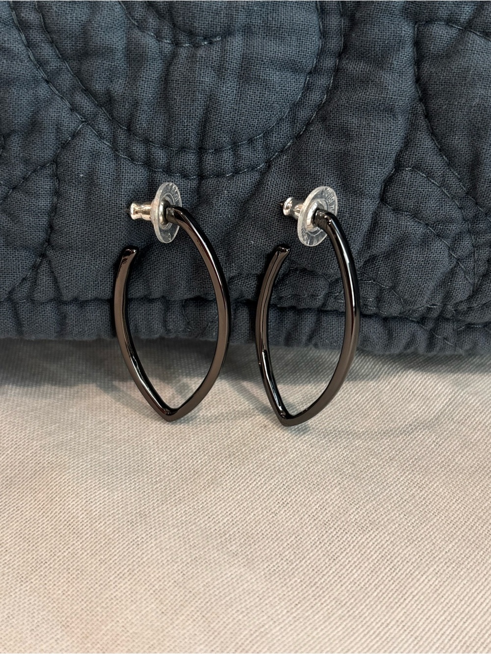 Joan Rivers Metallic Gunmetal Sculpted Hoop Earrings Brand New